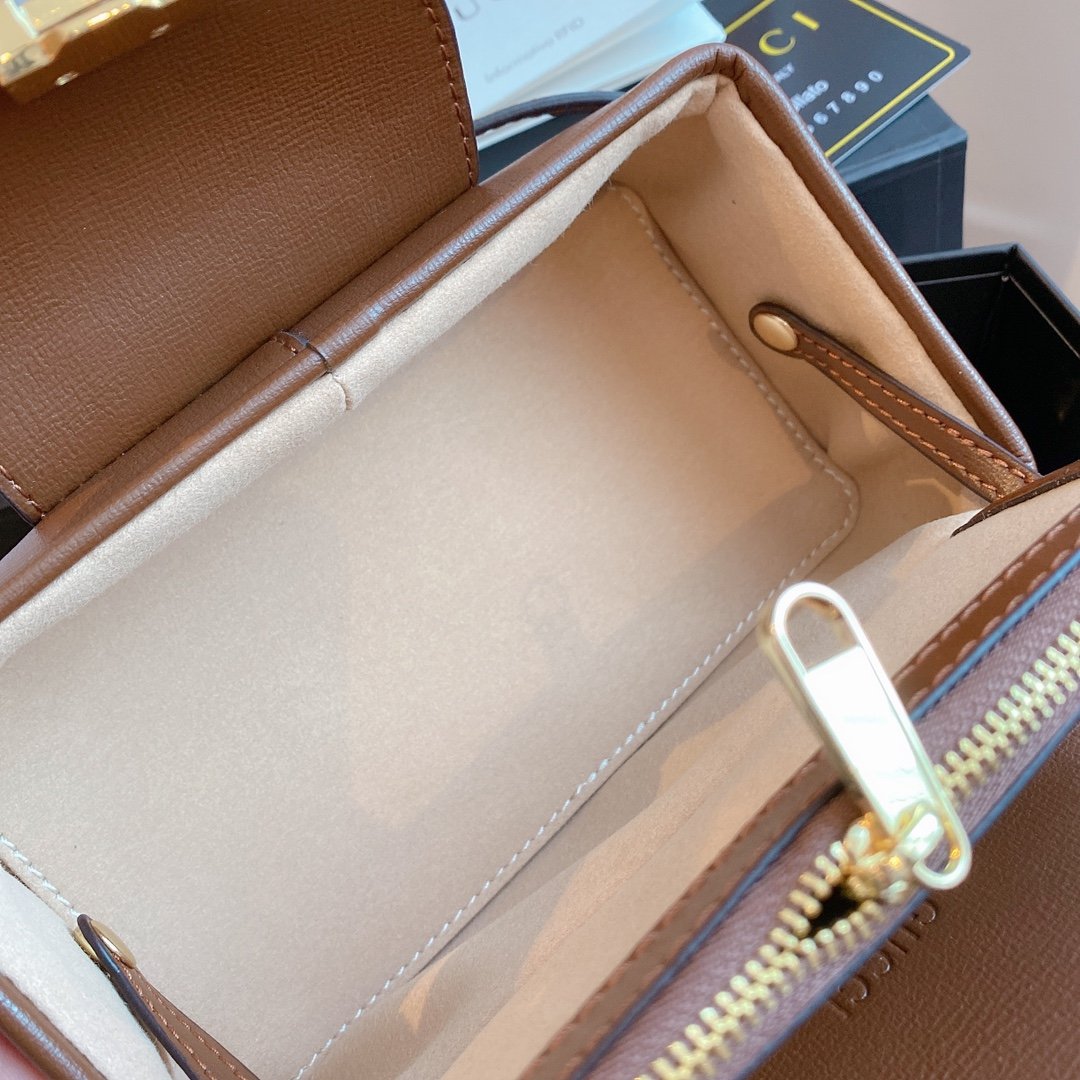 Designer Handbags GI 272
