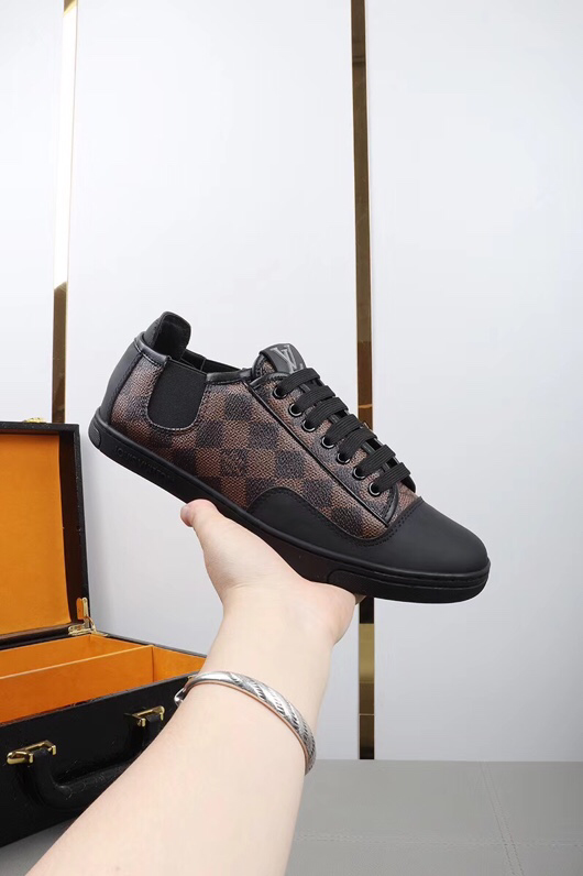 PT - High Quality Luv Sneaker 054