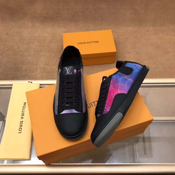PT - High Quality Luv Sneaker 044