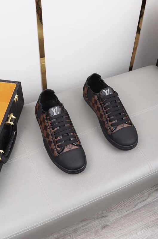 PT - High Quality Luv Sneaker 054