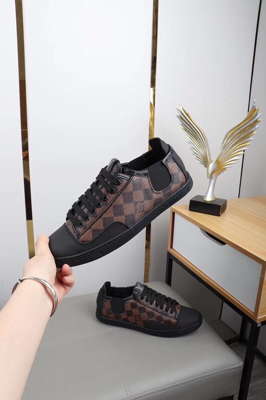 PT - High Quality Luv Sneaker 054