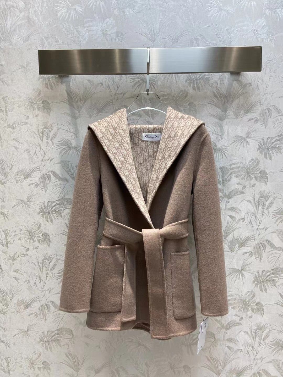 Fc-New Arrival  DIR  Wrap Coat 010