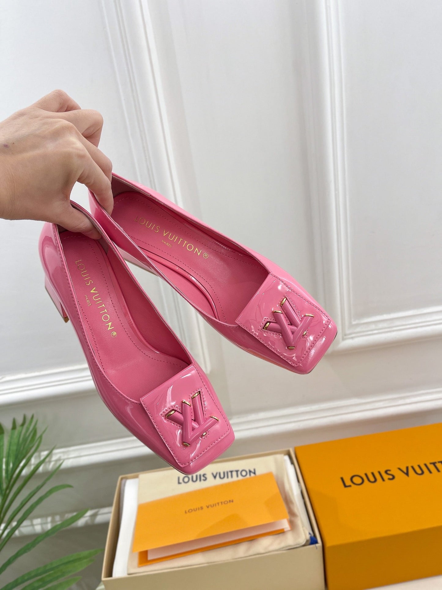 High Quality LUV High Heel Shoes 035