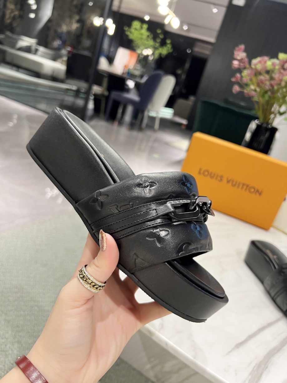 LUV Jumbo Flatform Mule Black For Women LV