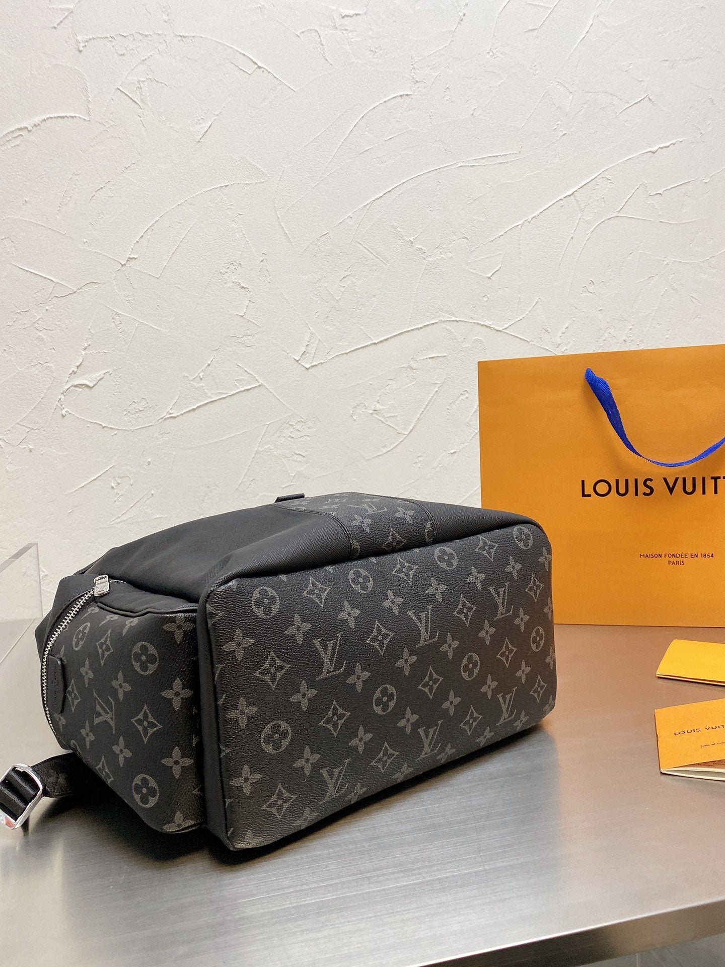 Designer Handbags LN 078