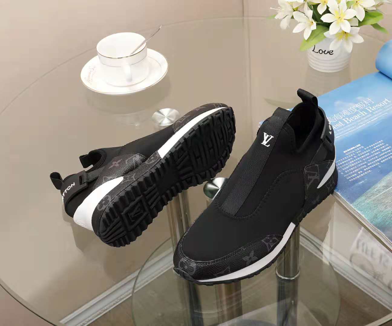 PT - High Quality Luv Sneaker 076