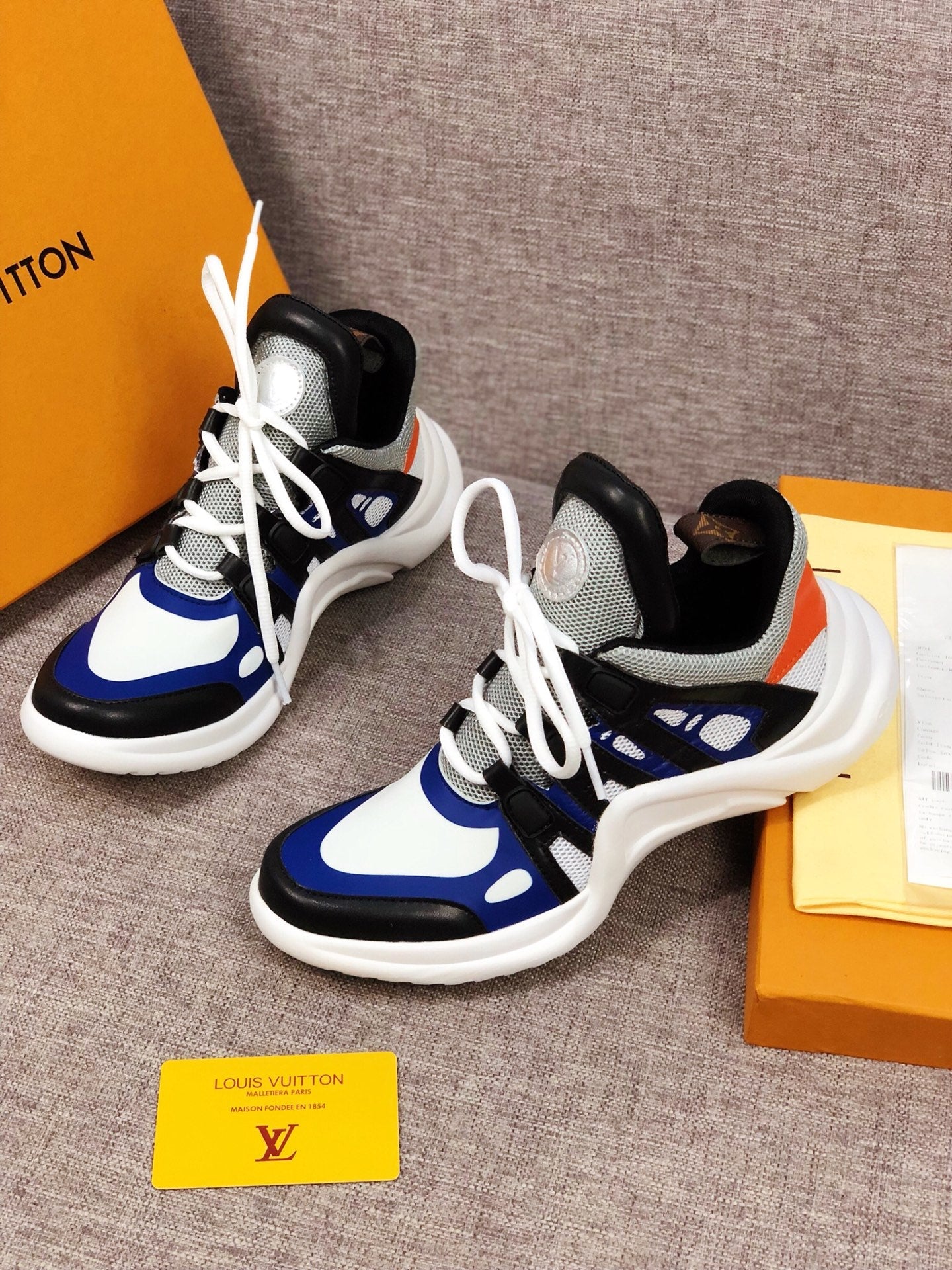 PT - LUV Archlight Blue White Black Sneaker