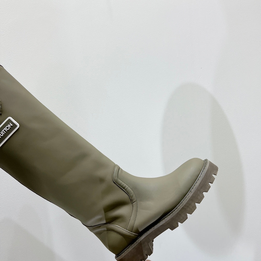 High Quality  LUV BOOTS 016