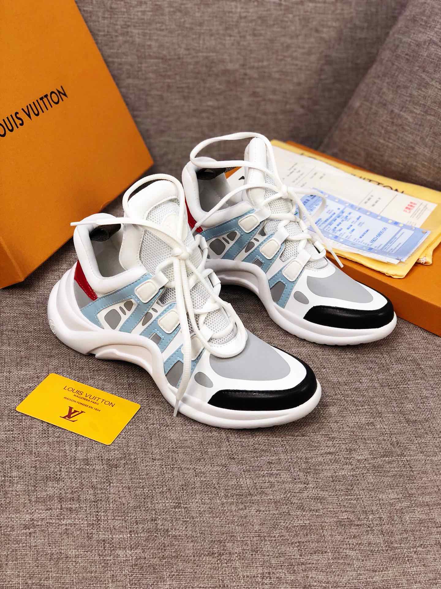 PT - LUV Archlight White Black Sneaker