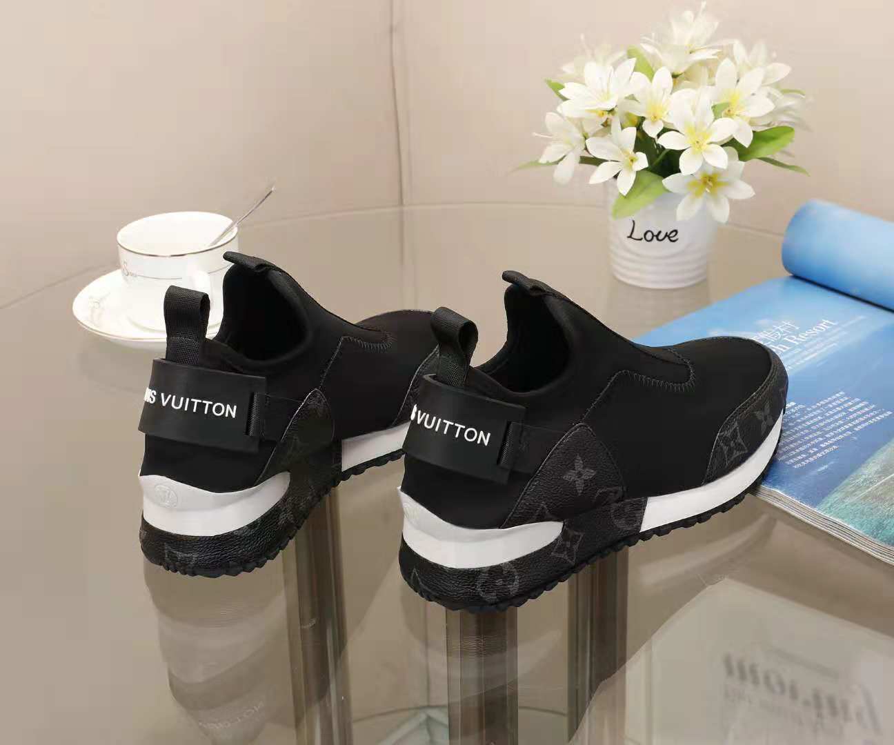 PT - High Quality Luv Sneaker 076