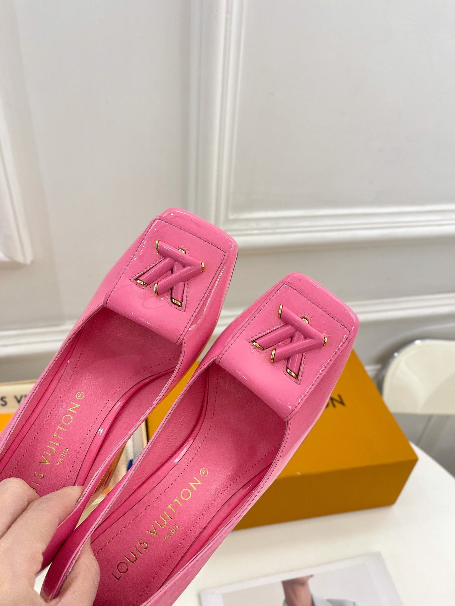 High Quality LUV High Heel Shoes 009