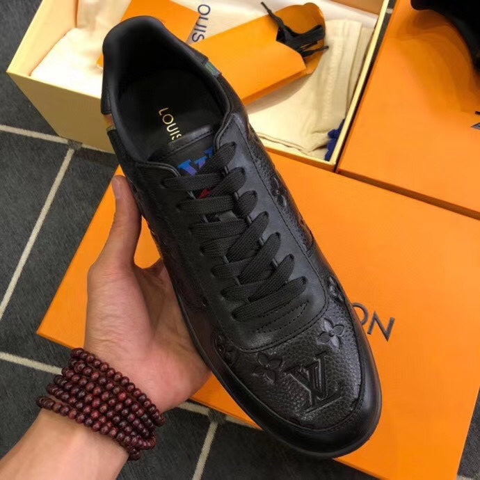 PT - LUV Casual Low Black Sneaker