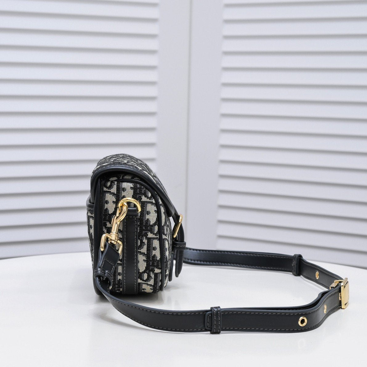 Designer Handbags DR 287