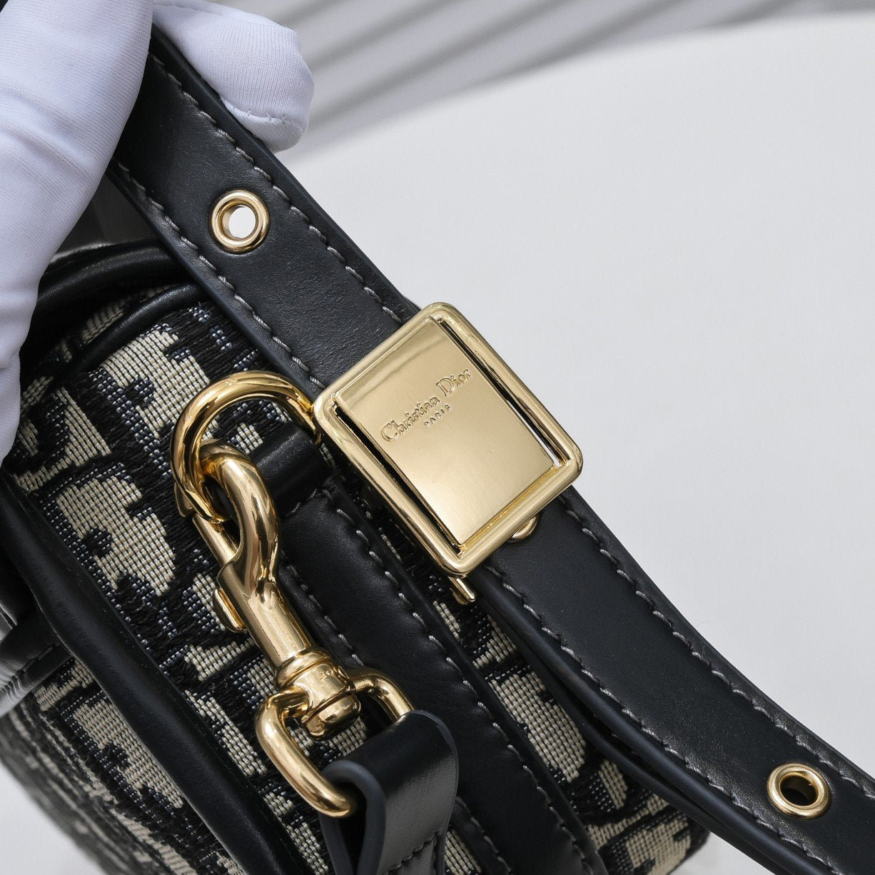 Designer Handbags DR 287