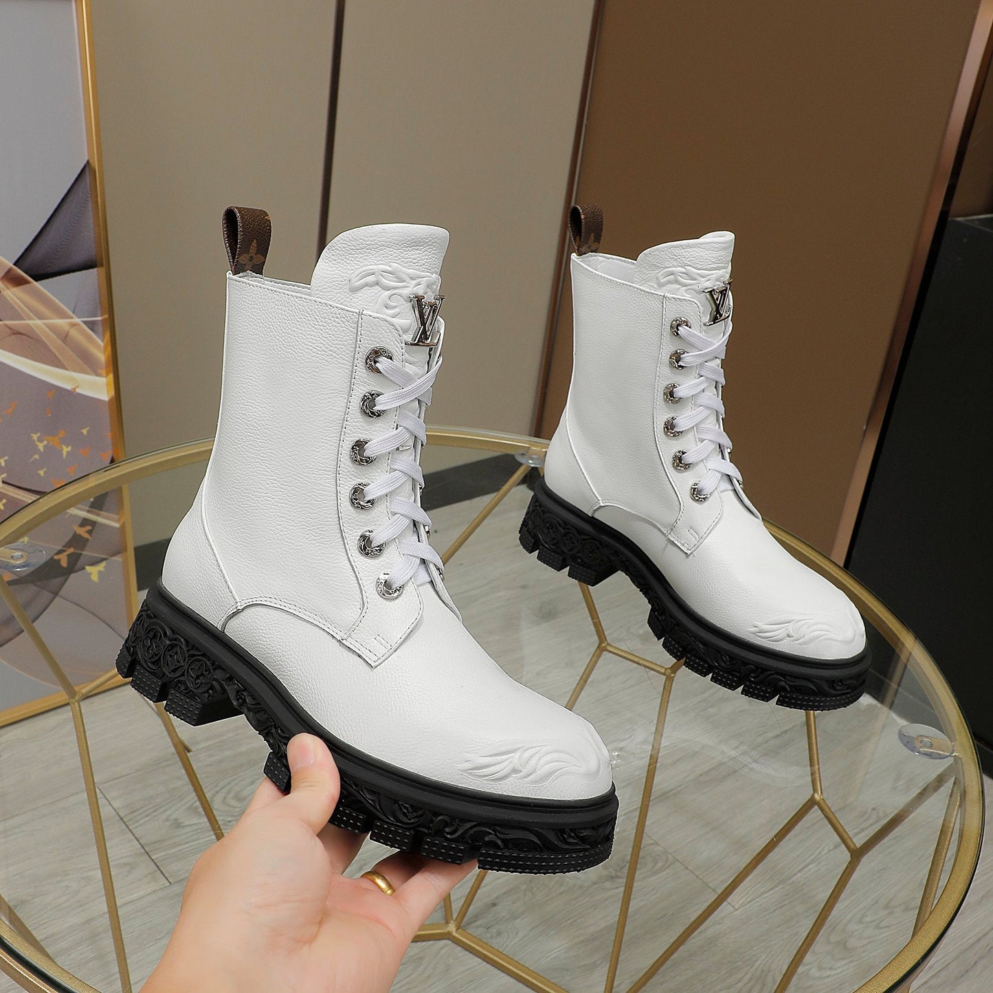 High Quality  LUV BOOTS 038