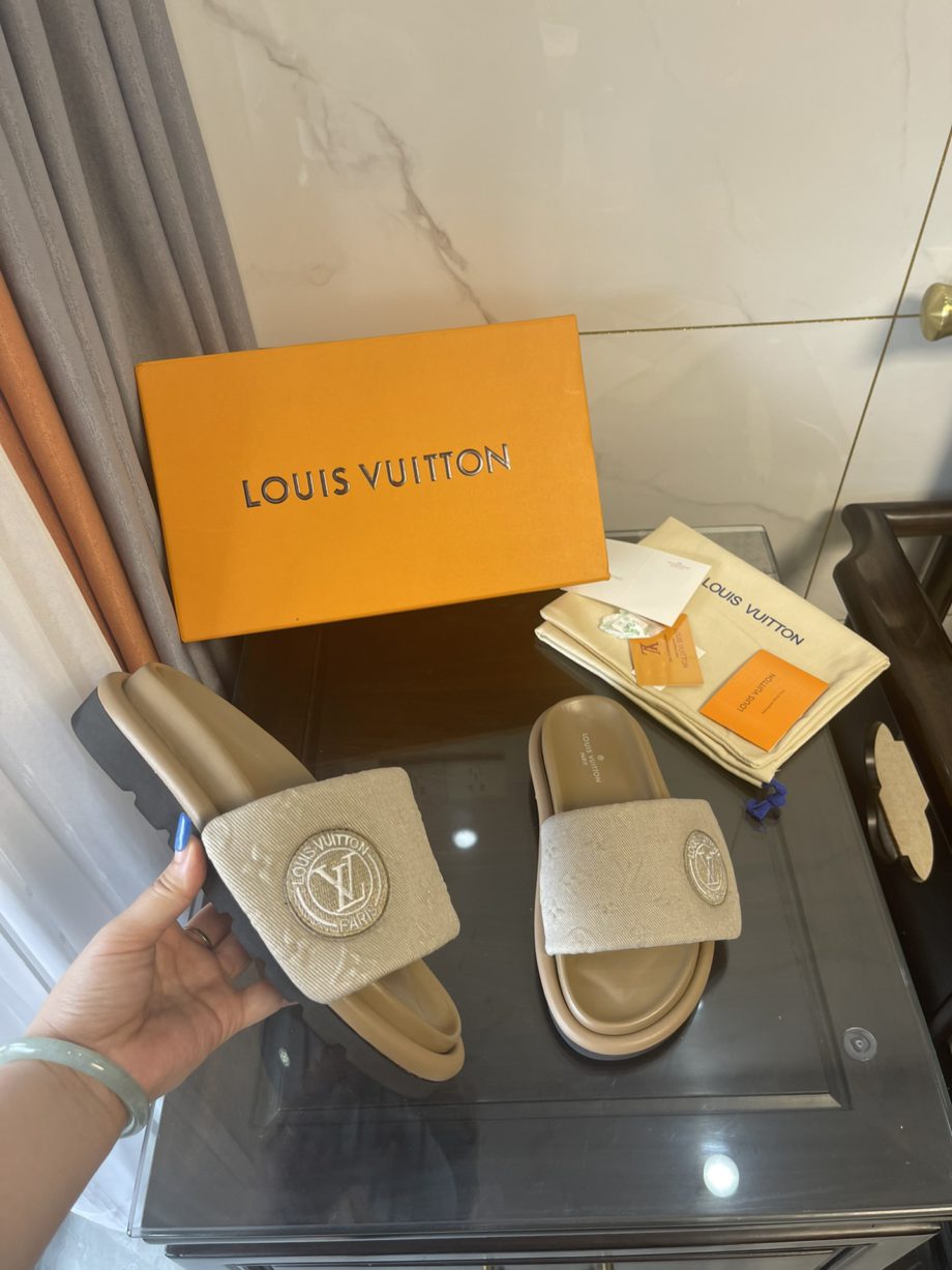 LUV Women's Pool Pillow Comfort Flat Mule Beige For Women LV