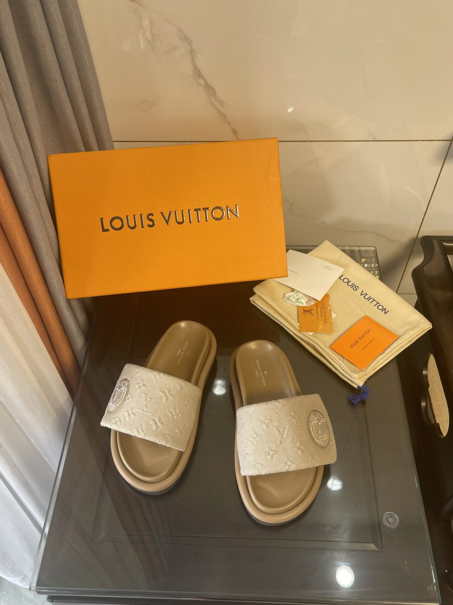 LUV Women's Pool Pillow Comfort Flat Mule Beige For Women LV