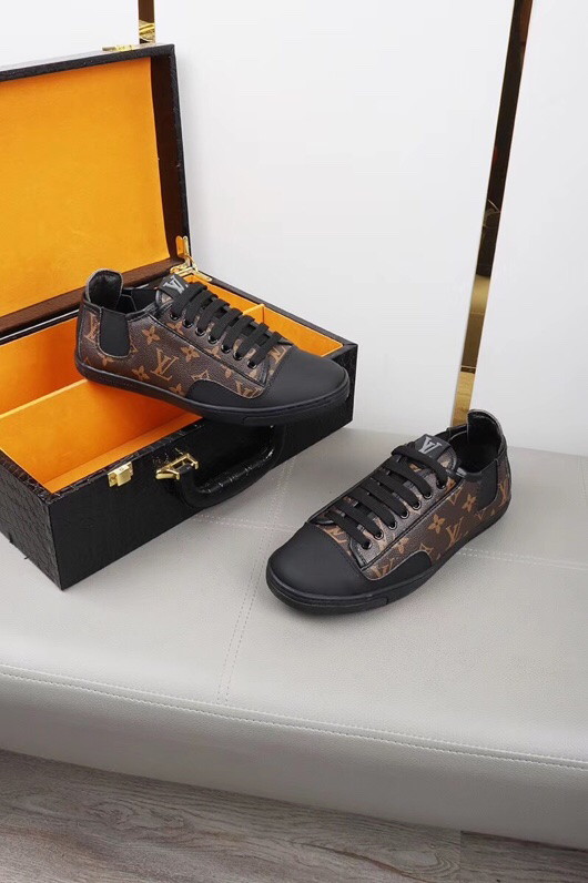 PT - High Quality Luv Sneaker 052