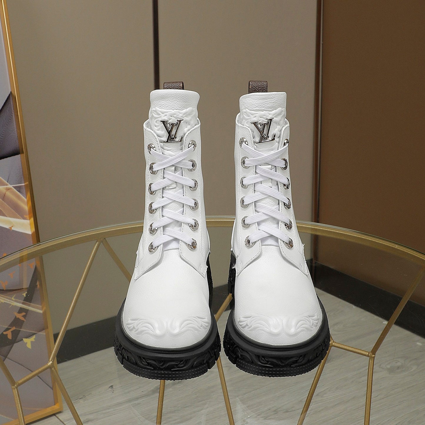High Quality  LUV BOOTS 038