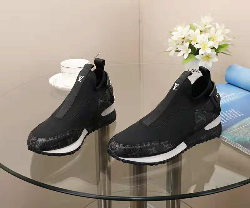 PT - High Quality Luv Sneaker 076