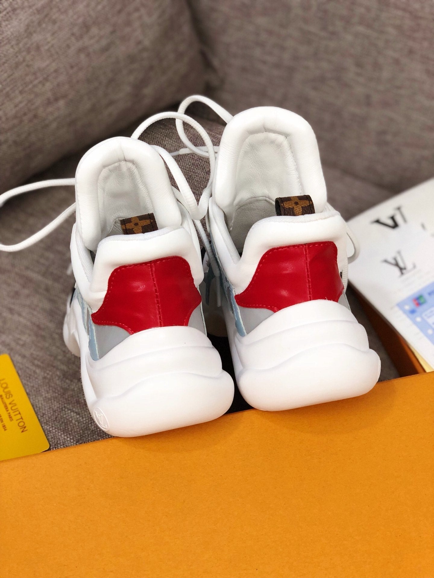 PT - LUV Archlight White Black Sneaker