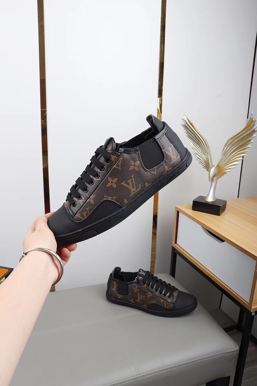 PT - High Quality Luv Sneaker 052